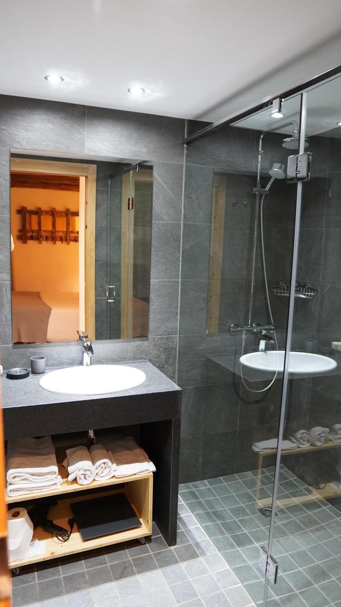 Cal Batlle Casa Rural La Cortinada Ngoại thất bức ảnh